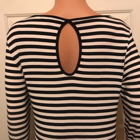 ❌SOLD❌ Cable & Gauge Asymmetrical Striped Shirt - Picture 7 of 8
